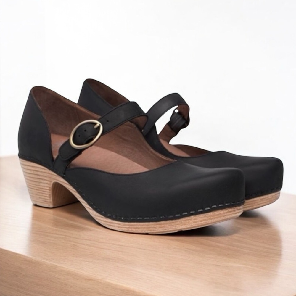 Dansko Missy Black Oiled Leather Mary Jane Clog Heels | 39 8.5-9